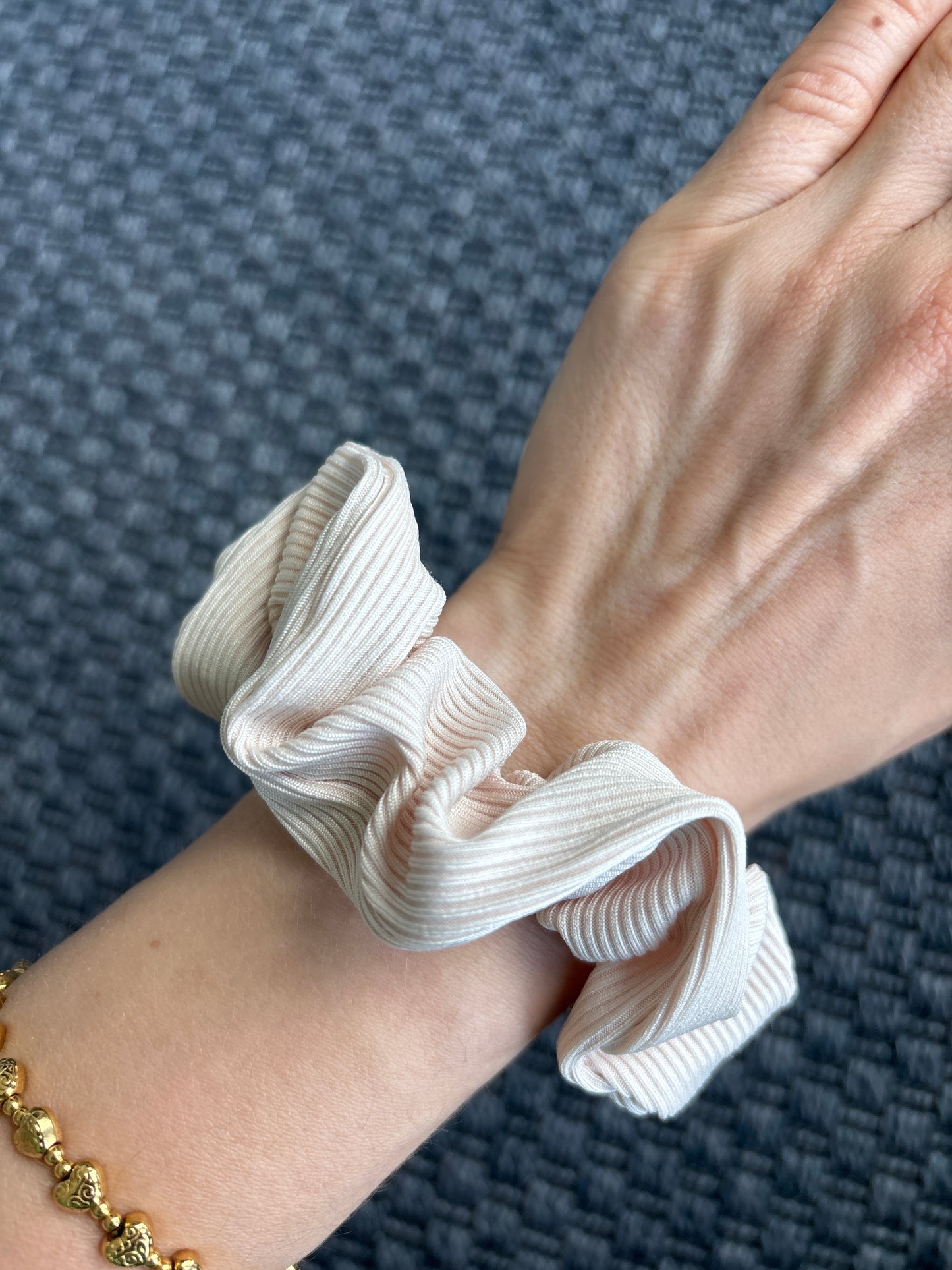 Fidget-Scrunchies Click for more Colours