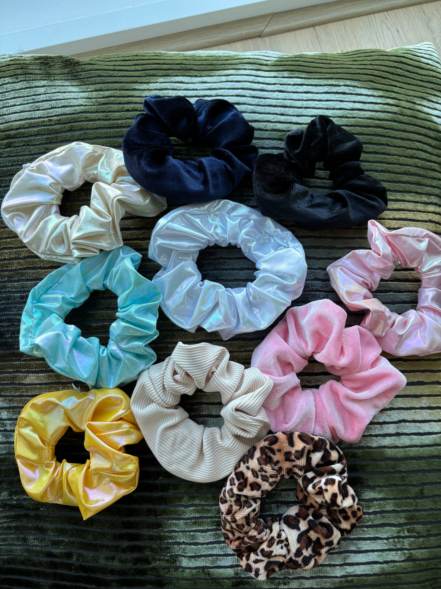 Fidget-Scrunchies Click for more Colours